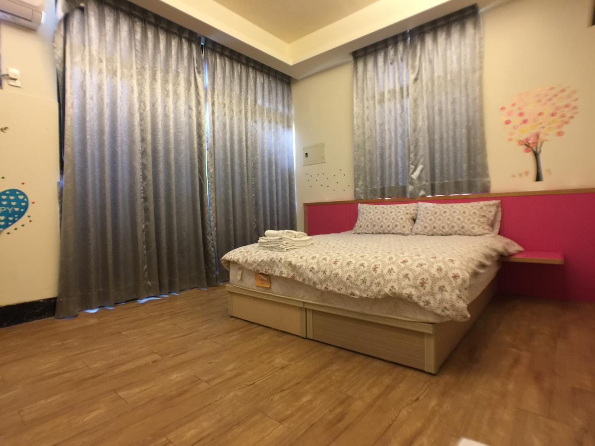 Funja Colorful Hotel Taichung Dış mekan fotoğraf