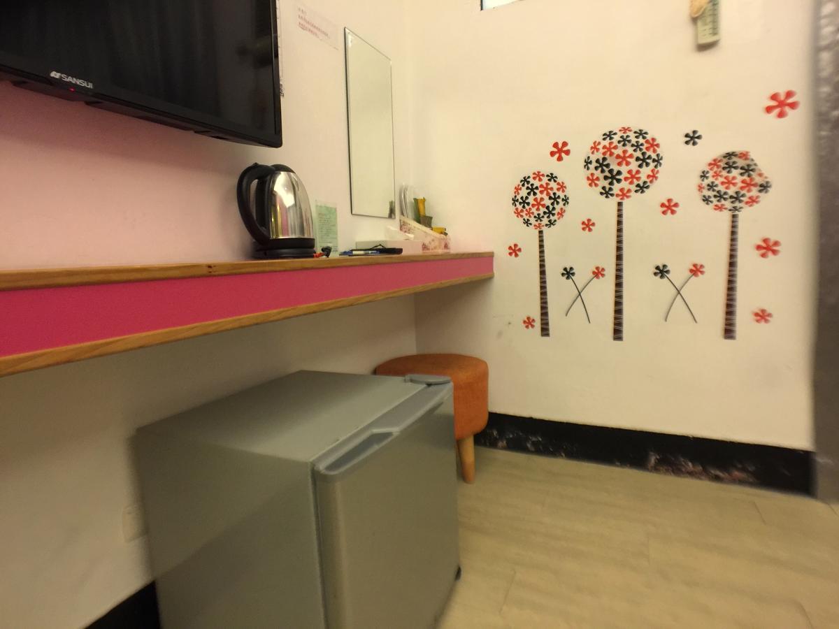 Funja Colorful Hotel Taichung Dış mekan fotoğraf
